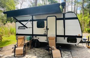 Clean & Cozy Coleman 17B Camper