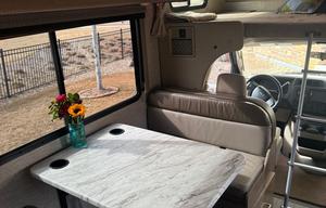 2021 Thor Motor Coach Ford E-350