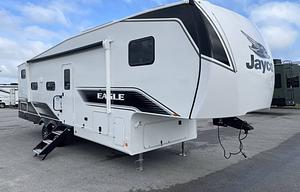 2025 Jayco Eagle 28BHU RV rental photo 1