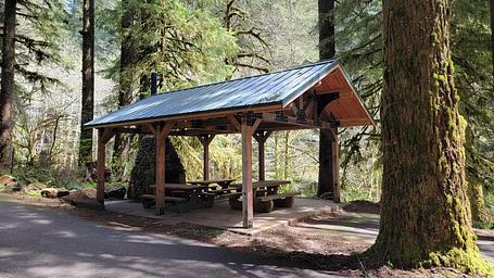 Dovre picnic shelter