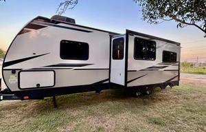 Easy Come, Easy Go RV | 2 Miles From F1 & COTA