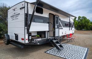 DOLLY | 2025 Della Terra Bunkhouse | Sleeps 8