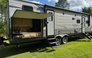 EL’S Comfy Camper