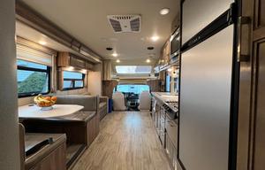 2019 Entegra Coach Odyssey 29V 32’