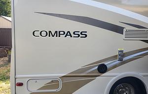 17 MPG 2017 Thor Motor Coach Compass 23TB