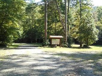 WILLIS KNOB HORSE CAMP ENTRANCE TO SITES 6-9
