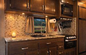 Comforts of home -King bed, tiled shower, big sink