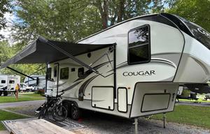 White Squirrel 5th Wheel