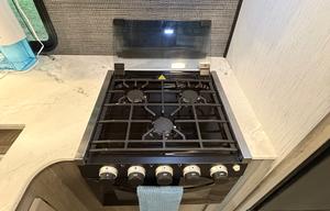 2022 | Mallard | Sleeps 6 | We Deliver & Set up!