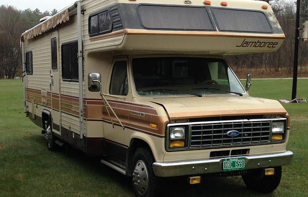 1986 Fleetwood RV Jamboree 26T