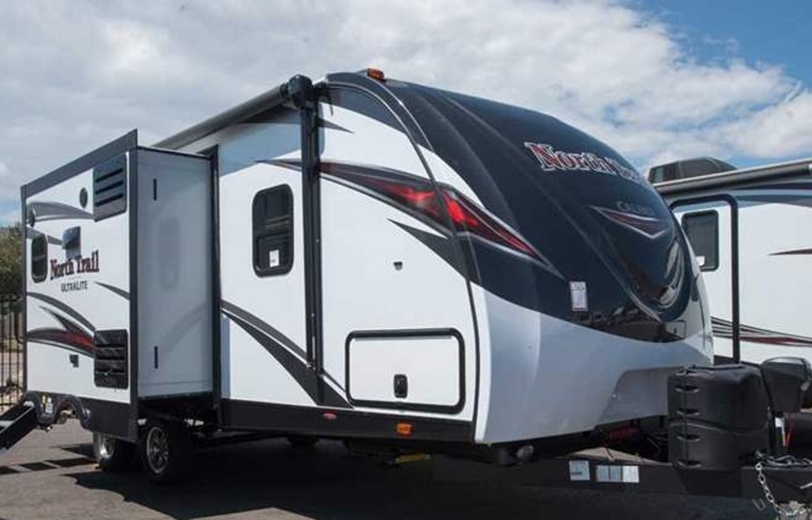 2018 Heartland North Trail , great trailer for Glamping! See our reviews and reach out for more info.....