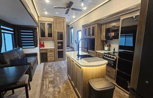 Z&S home on wheels with kids bunk room