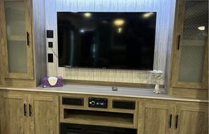 2021 Forest River RV Salem Hemisphere 372RD RV rental photo 5
