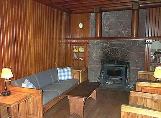 001, Loop: AREA CLACKAMAS LAKE HISTORIC CABIN