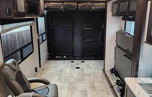 2023 Grand Design Momentum 30G