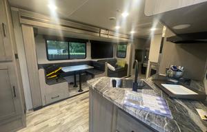 2022 Kodiak Ultra-Lite 289BHSL RV rental photo 11