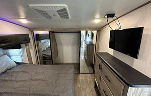 2021 Artic Wolf 3770 Suite-Condo on Wheels