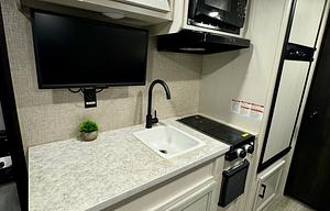21' Bunkhouse - Pet Friendly - Delivery Available