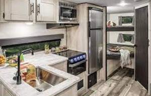 Chef Skuter's RV Rental - Get Skutin'