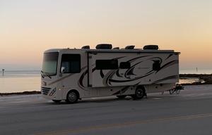 Thor Hurricane 29M | King Bed | Sleeps 6+