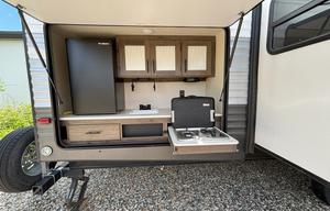 2020 Avenger 32QBI RV rental photo 7