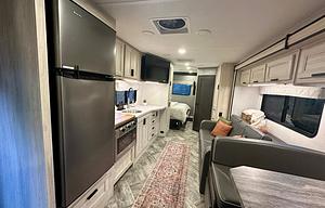 Clean&Comfortable 2023 Forest River Sunseeker LE