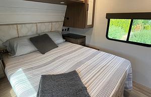 Big Merla Sleeps 7 and Bring your Furry Friends