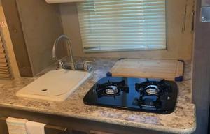"Suite Pod" 16 Forest River Rpod Sleeps 2