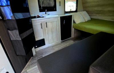 Cozy Travel Trailer-Delivery&Setup Only-No pickup