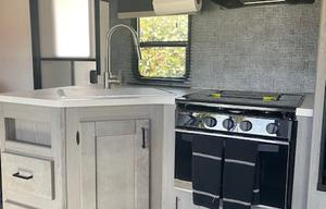 Spacious Family Friendly 35 Ft Bunkhouse