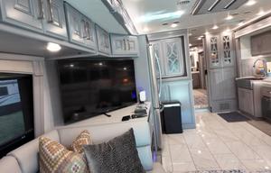 Megawatt: Solar Off-Grid Luxury Class A w/ Wifi