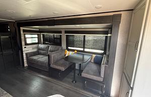 2021 Jayco Jay Feather 27BHB "Hale's Hideaway"