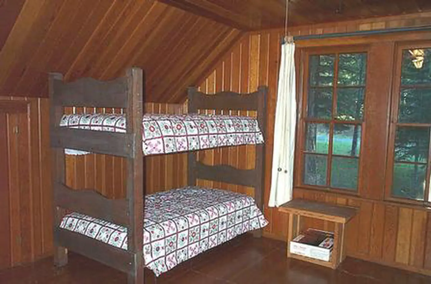 Clackamas Lake Historic Cabin