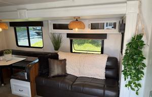 2016 Gulf Stream RV Conquest 277DDS RV rental photo 30