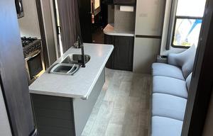 2021 Grand Design Momentum ****Delivery ONLY*****