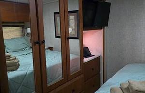 2008 Winnebago Sightseer 35J Bunkbed Model