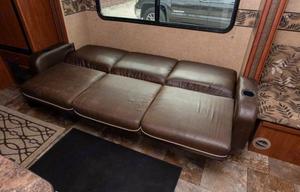 Fully Stocked Jayco | Easy Tow & Sleeps 6