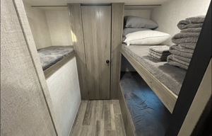 LIKE NEW 2021 Gulf Stream RV