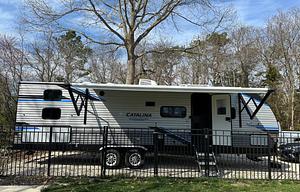 SPACIOUS FAMILY RV W/ ROOM FOR 10!