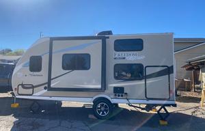 SKIP'N ROCKS PET FRIENDLY RV RENTAL