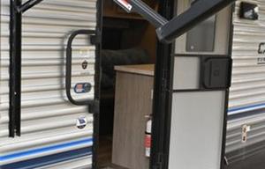 Coachmen RV Catalina Summit Series 7 184FQS