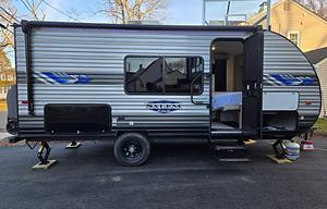 AR's Salaam fsx 179DBK (off-grid capable)