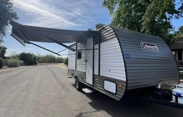 2024 Coleman Lantern 17b