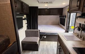2022 Jay Flight SLX 7 174BH RV rental photo 4