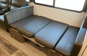 2021 Bunkhouse / KING Bed!!!  ***Delivery Only***