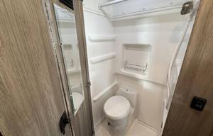 Brand New•Shower•Solar•Fridge•Stove•Generator