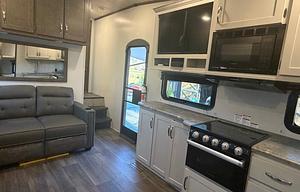 New Trailer, New Listing! 32ft Fifth Wheel