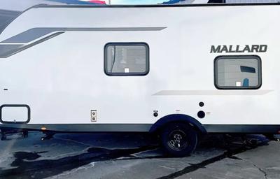 2025 Heartland Mallard 17bhl RV rental photo 3