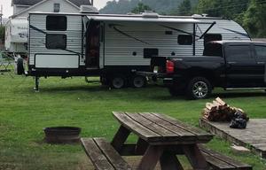 2020  DELLA TERRA 28 KRD,  34 ft SLEEPS 9
