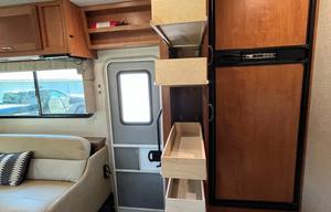 "The Dude" 2017 Winnebago - Minnie Winnie 31G